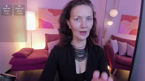 Irene online show from October 8, 2025, 5:38 am