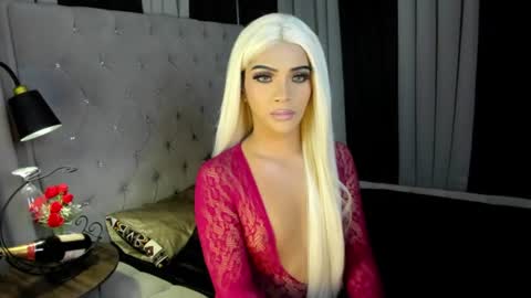 Snapshot of irina_woodshakylishxx chatting on July 22, 2026, 2:58 am IRINAA online show from July 22, 2026, 2:58 am