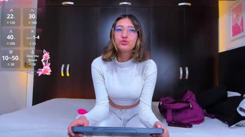 IrisVianca online show from March 5, 2025, 11:06 am