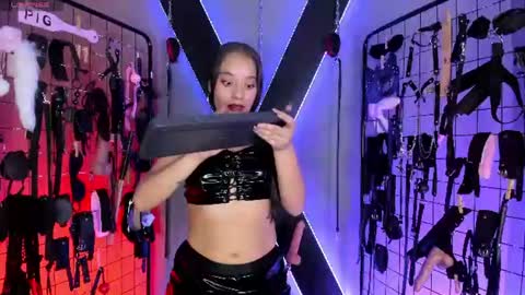 Snapshot of iris_cinthia_bdsm chatting on July 5, 2026, 4:19 am iris_cinthia_bdsm online show from July 5, 2026, 4:19 am