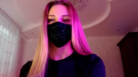 Snapshot of iris_lave chatting on June 16, 2026, 5:59 pm Lily online show from June 16, 2026, 5:59 pm