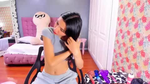 Iris online show from March 4, 2025, 4:41 pm