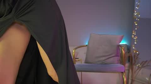 Iris online show from October 25, 2025, 1:18 pm