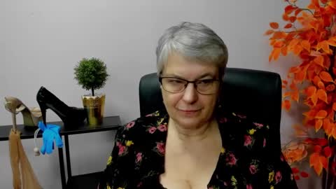 Snapshot of iris_xdesire chatting on January 9, 2025, 10:31 am I R I S online show from January 9, 2025, 10:31 am