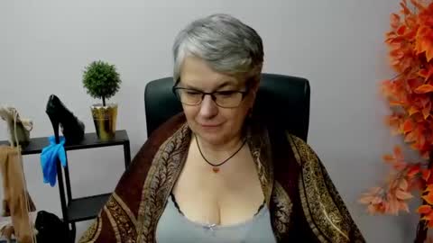 Snapshot of iris_xdesire chatting on January 29, 2025, 10:58 am I R I S online show from January 29, 2025, 10:58 am