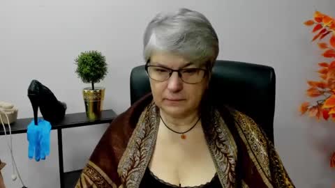 Snapshot of iris_xdesire chatting on January 30, 2025, 7:18 am I R I S online show from January 30, 2025, 7:18 am