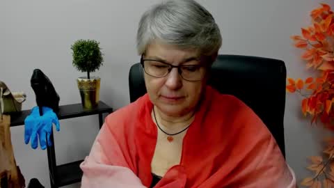 Snapshot of iris_xdesire chatting on February 10, 2025, 7:15 am I R I S online show from February 10, 2025, 7:15 am