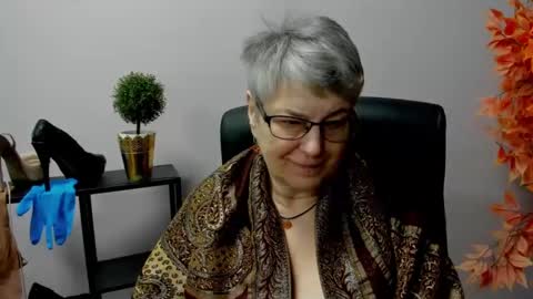Snapshot of iris_xdesire chatting on February 20, 2025, 9:00 am I R I S online show from February 20, 2025, 9:00 am