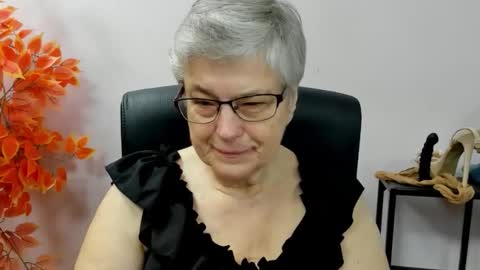 Snapshot of iris_xdesire chatting on September 16, 2025, 6:14 am I R I S online show from September 16, 2025, 6:14 am