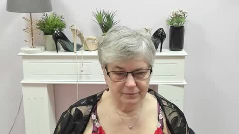 Snapshot of iris_xdesire chatting on January 15, 2026, 7:13 am I R I S online show from January 15, 2026, 7:13 am