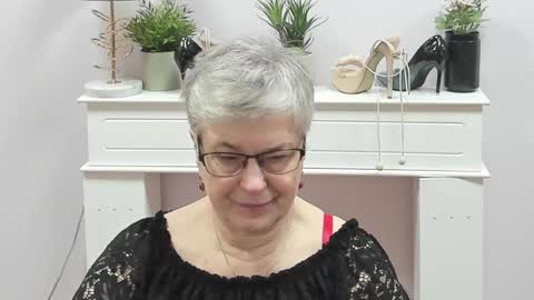 Snapshot of iris_xdesire chatting on February 23, 2026, 7:06 am I R I S online show from February 23, 2026, 7:06 am