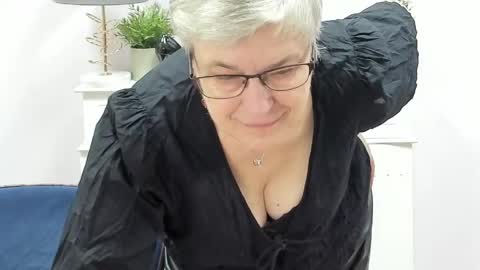 Snapshot of iris_xdesire chatting on March 2, 2026, 7:15 am I R I S online show from March 2, 2026, 7:15 am