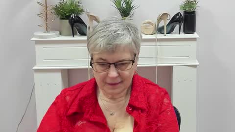 Snapshot of iris_xdesire chatting on March 6, 2026, 7:05 am I R I S online show from March 6, 2026, 7:05 am