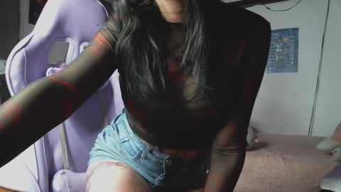 Snapshot of irisbell_ chatting on September 29, 2025, 11:42 pm Camilla online show from September 29, 2025, 11:42 pm