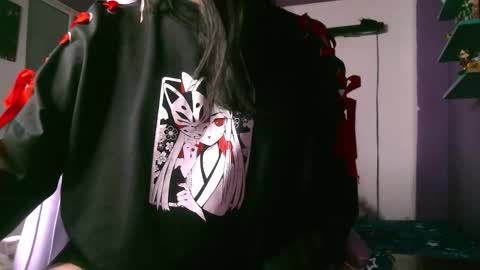 Snapshot of irisbell_ chatting on October 25, 2025, 10:15 pm Camilla online show from October 25, 2025, 10:15 pm