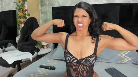 Iris Fit online show from January 19, 2025, 1:53 am