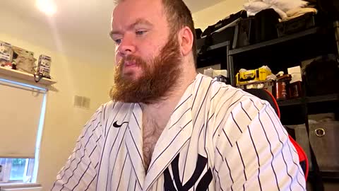 twitter theirishman205 online show from December 14, 2025, 10:09 am