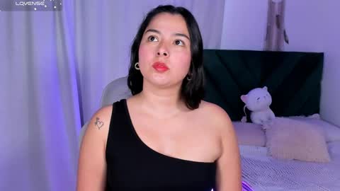 Iris Moira  online show from April 21, 2026, 11:27 am