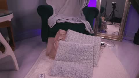 Maria online show from December 23, 2024, 3:29 am