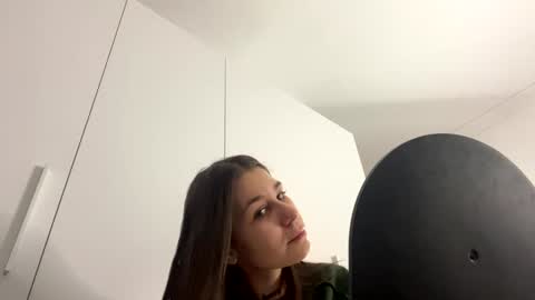 Maria online show from February 9, 2025, 4:04 am