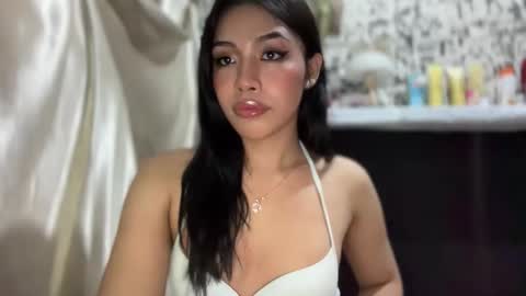 iriss_fox online show from September 19, 2025, 12:23 am