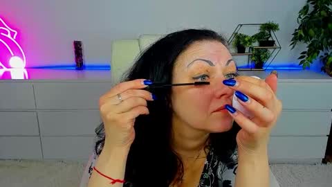 Iris online show from March 18, 2026, 6:49 am