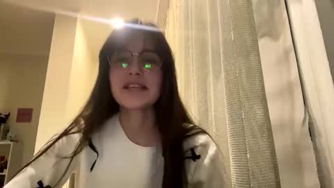 irisss31 online show from March 9, 2026, 7:51 pm