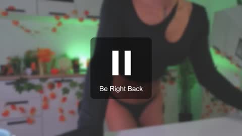 Snapshot of irma_dust chatting on October 17, 2025, 7:44 am IRMA FOLLOW ME online show from October 17, 2025, 7:44 am