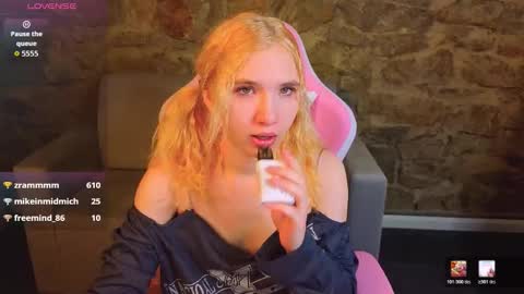 Snapshot of iron_adele chatting on February 6, 2026, 2:27 am Iron Adele online show from February 6, 2026, 2:27 am