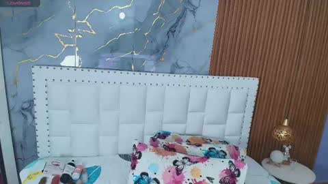 Sandy  online show from February 26, 2025, 12:25 pm