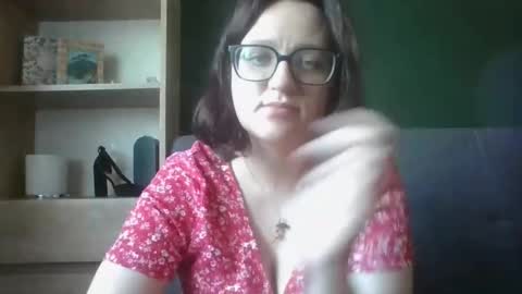 Paris online show from April 27, 2026, 5:27 am