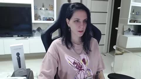 Irwi Tomboy online show from December 3, 2024, 3:44 pm