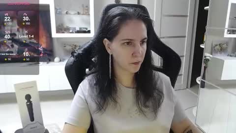 Irwi Tomboy online show from November 6, 2025, 1:23 pm