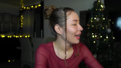 isa_____ online show from December 20, 2025, 3:35 am