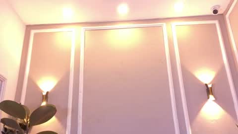 Isabella online show from July 31, 2026, 12:37 pm