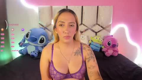 isa_klein online show from July 17, 2026, 6:42 am