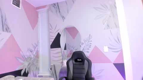    online show from March 7, 2025, 10:13 am