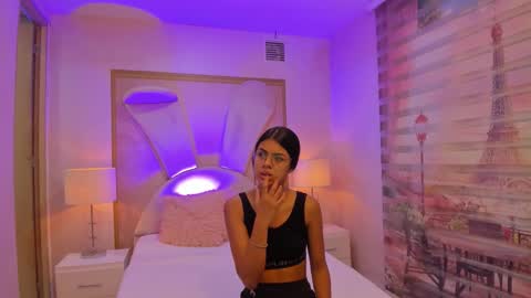    online show from September 24, 2025, 10:51 am