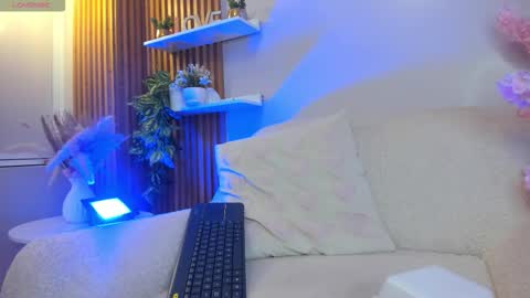    online show from November 20, 2025, 3:18 am