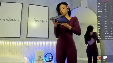 Snapshot of isa_little4u chatting on June 3, 2026, 11:02 am online show from June 3, 2026, 11:02 am