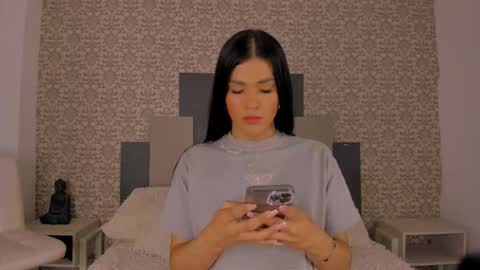 Snapshot of isa_little_star chatting on October 19, 2025, 1:12 pm Isa online show from October 19, 2025, 1:12 pm