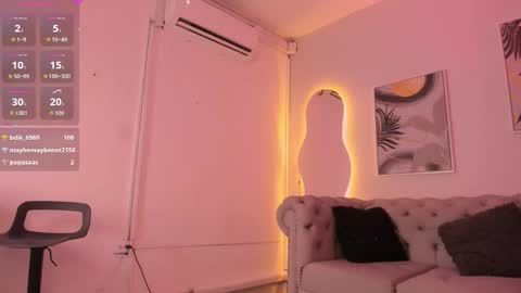 Snapshot of isa_little_star chatting on October 31, 2025, 9:10 am Isa online show from October 31, 2025, 9:10 am