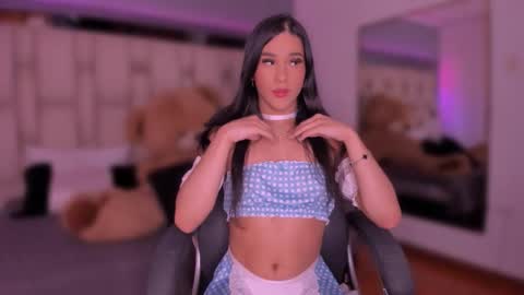 Snapshot of isa_little_star chatting on November 29, 2025, 9:51 pm Isa online show from November 29, 2025, 9:51 pm