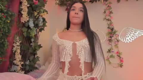 Isabella        online show from September 19, 2025, 5:02 pm