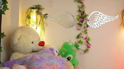 Isabella        online show from October 18, 2025, 6:08 pm