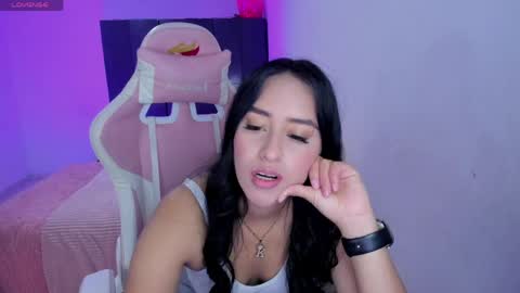 Snapshot of isaa_diamond chatting on May 23, 2026, 5:17 pm isaa_diamond online show from May 23, 2026, 5:17 pm