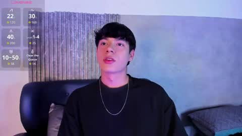 isaac online show from April 18, 2026, 1:26 pm