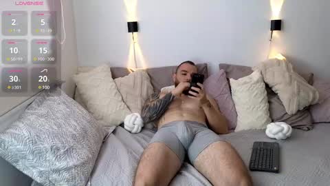 Isaac carter online show from March 10, 2025, 1:32 pm