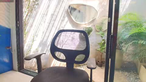 isaac_grimm online show from April 20, 2026, 6:53 pm