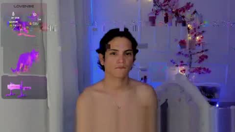 isaac online show from April 22, 2026, 11:28 pm